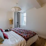 Apartment De Gamme, 2 Ch, 2 Salles De Bain
