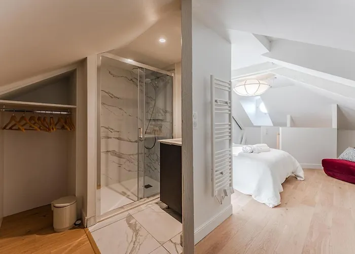 Apartamento De Gamme, 2 Ch, 2 Salles De Bain