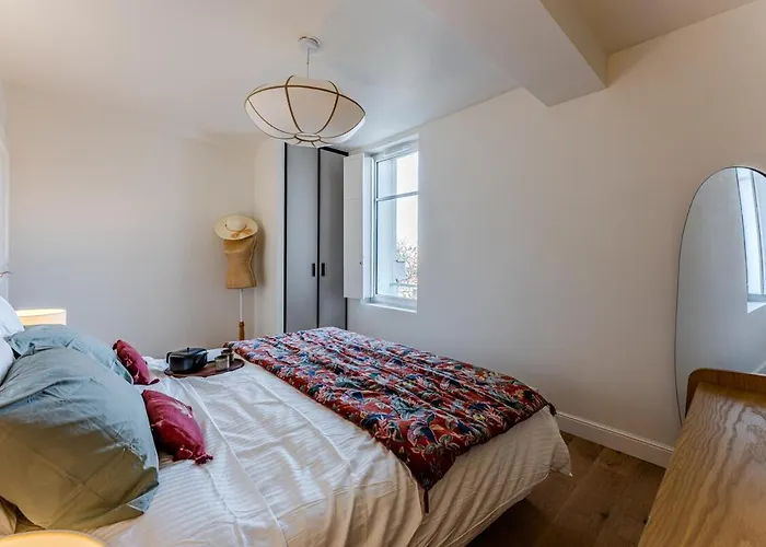 Apartamento De Gamme, 2 Ch, 2 Salles De Bain