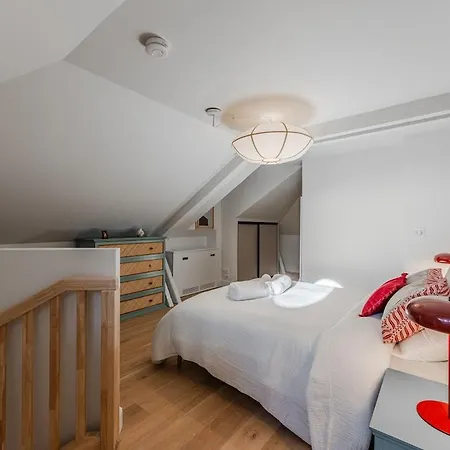 Apartamento De Gamme, 2 Ch, 2 Salles De Bain